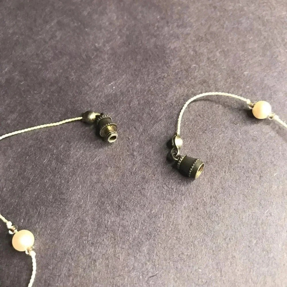 Hand Made Elegant Pearl Necklace Simple Minimal - Picture 5 of 7